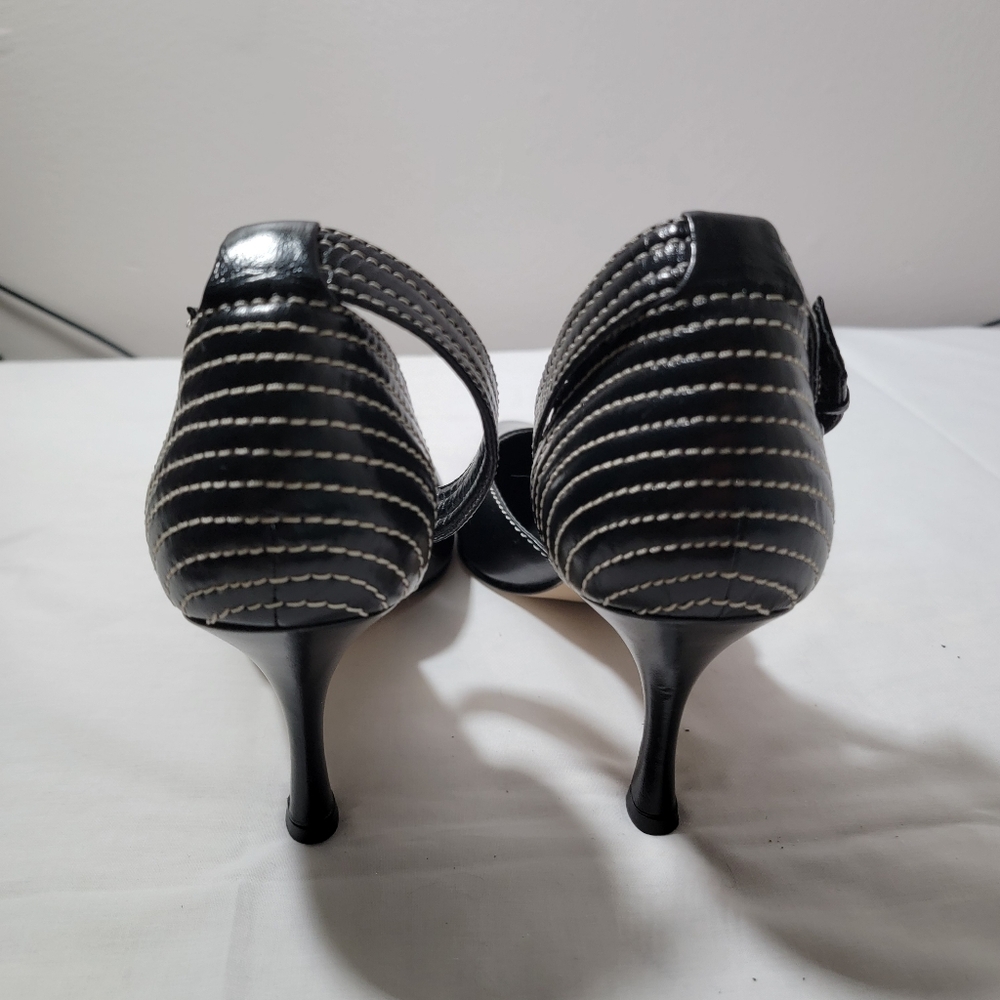 J. Renee Black White Stitching Ankle Strap Pumps Women's Size US 9 M Witch Toe - Picture 7 of 8